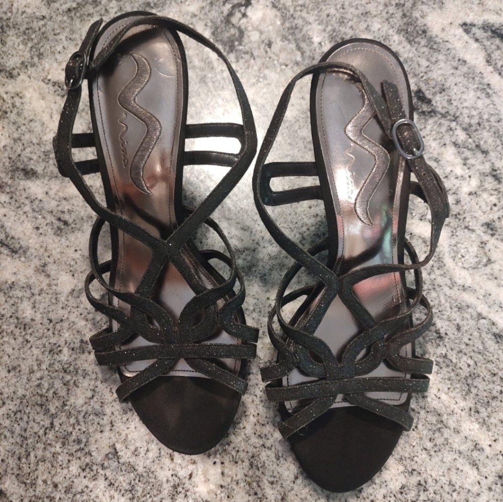 Mina woman's heels size 10